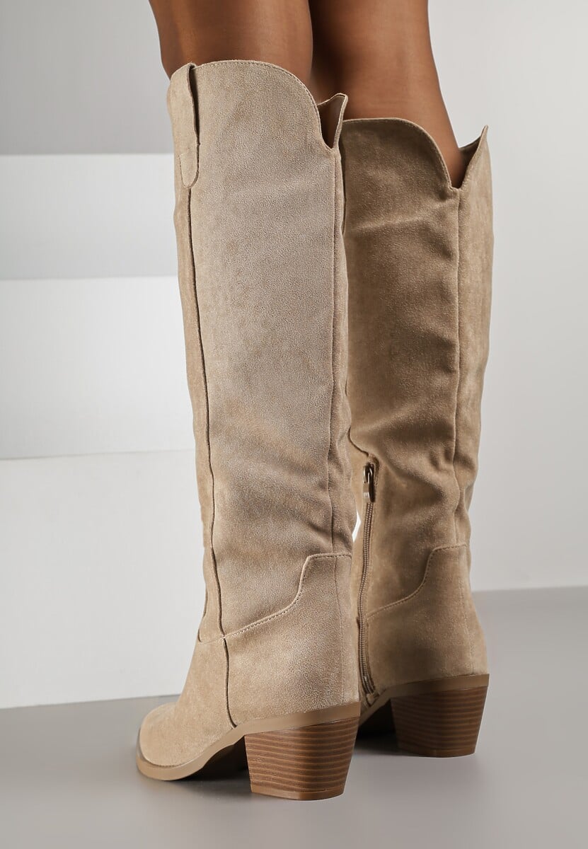 Ciemnobeżowe Kozaki z Imitacji Zamszu o Fasonie Kowbojek na Niskim Stożku Anuvitta