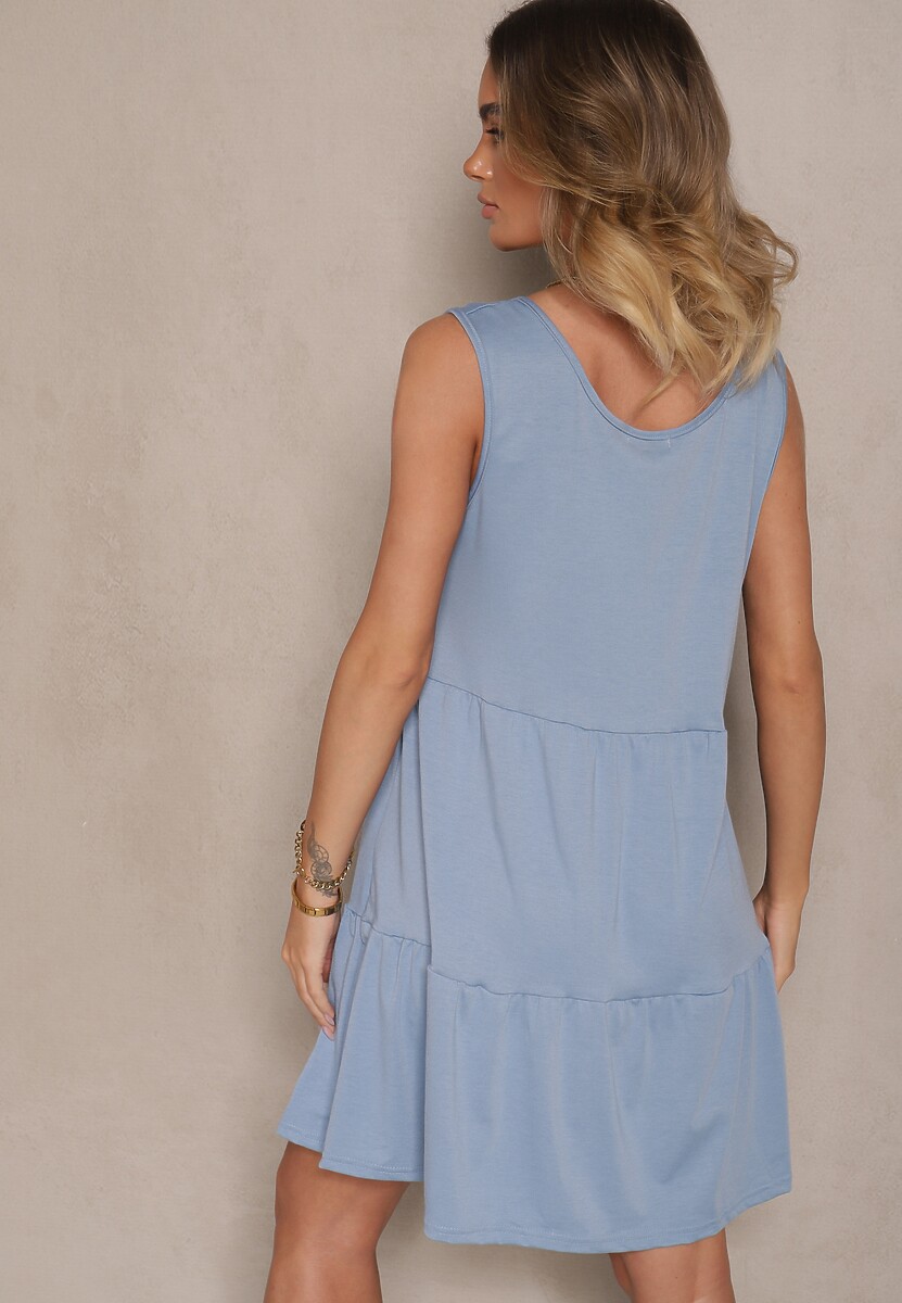 Jasnoniebieska Rozkloszowana Sukienka na Szerokich Ramiączkach Zdobiona Guzikami Saniraya