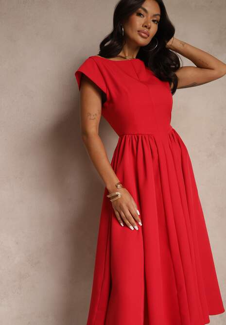 Czerwona Sukienka Vices o Rozkloszowanym Kroju z Dekoltem w Kształcie Łódki Milioria
