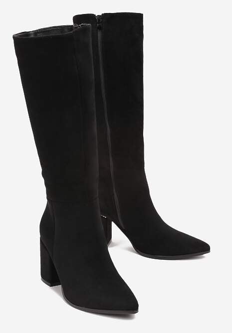 Czarne Kozaki przed Kolano na Słupku ze Szpiczastym Noskiem Karemara