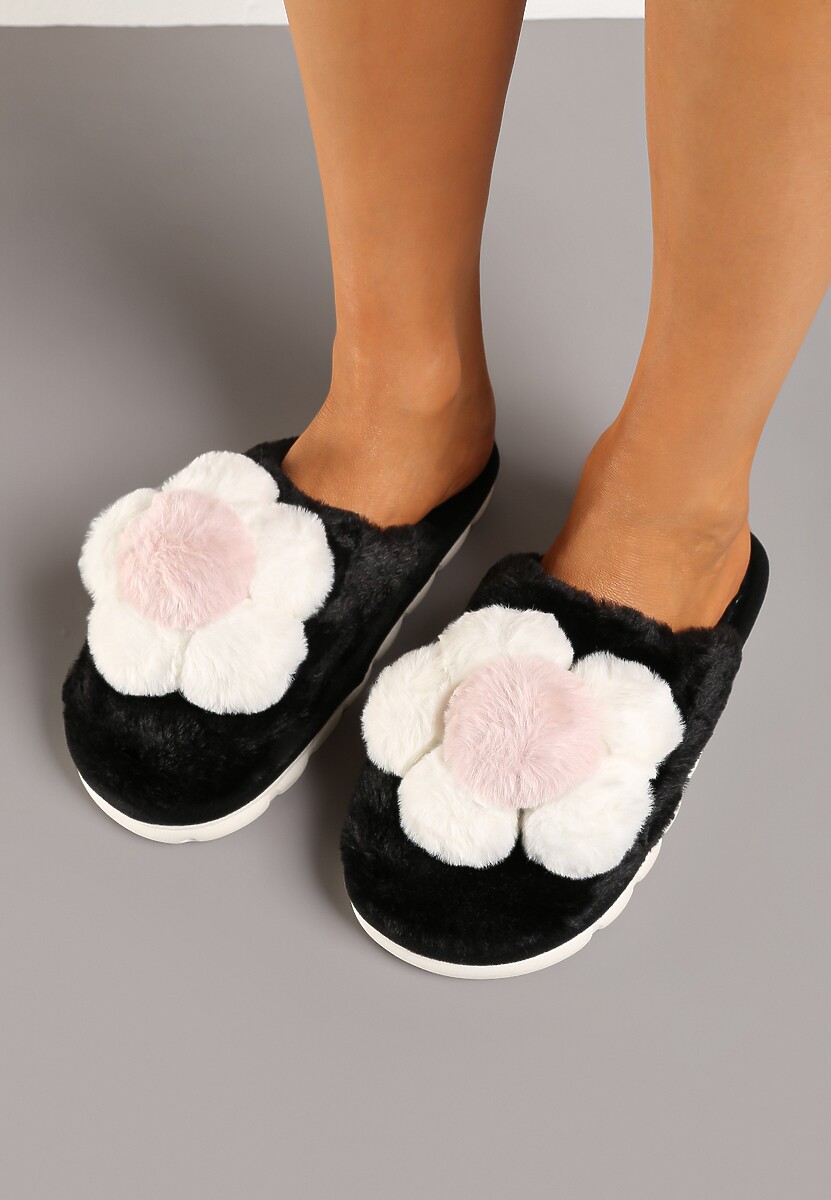 Czarne Kapcie z Futerkiem i Ozdobną Kwiatową Aplikacją Neallith