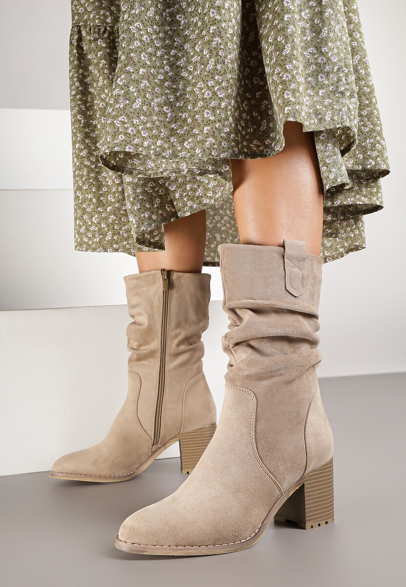 Beżowe Botki na Słupku z Ozdobnymi Marszczeniami na Cholewce Laonetta