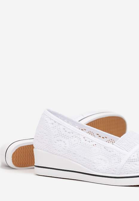 Białe Tenisówki z Ażurowej Siateczki na Niskiej Koturnie Nerurae