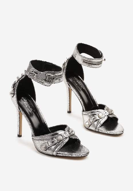 Srebrne Sandały na Szpilce z Ozdobnym Suwakiem i Metalicznymi Klamrami Zefine