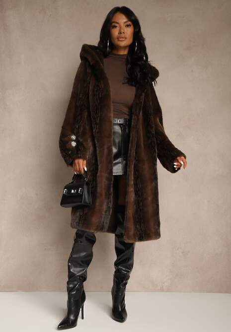 Brązowy Długi Płaszcz Futerko z Kapturem Zdobiony Eleganckimi Guzikami Esavia