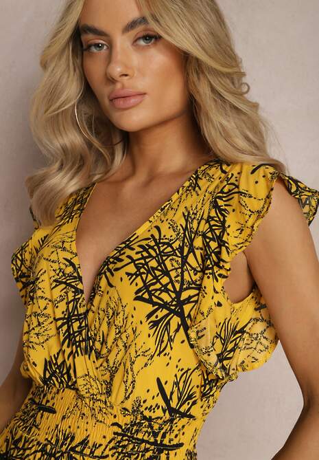 Żółta Rozkloszowana Sukienka z Wiskozy Maxi z Kopertowym Dekoltem Luksia