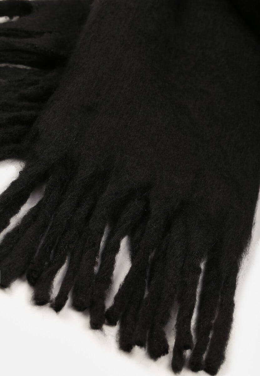 Czarny Szalik Ozdobiony Frędzlami Owedela