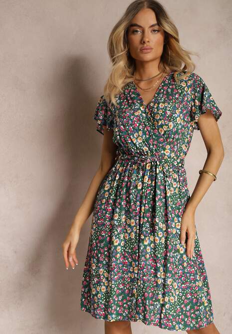 Zielona Sukienka z Wiskozy z Kopertowym Dekoltem Wykończona Gumką w Pasie i Sznurkiem Abrolea