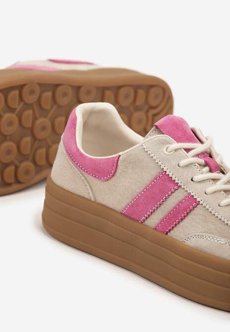 Beżowo-Fuksjowe Sneakersy Zamszowe na Platformie ze Skórzaną Wkładką Ozdobione Paskiem Adivrie