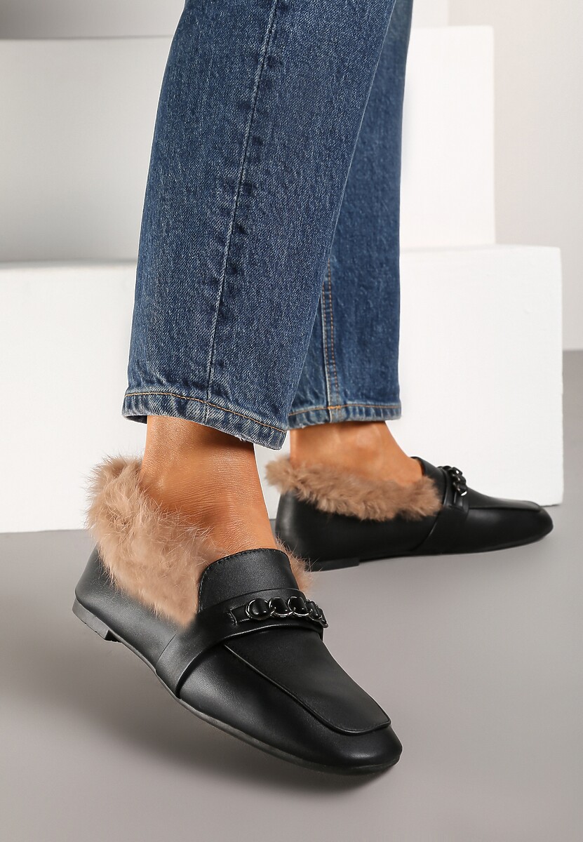 Różowe Mokasyny na Płaskiej Podeszwie z Futerkiem i Metaliczną Ozdobą Emalorae