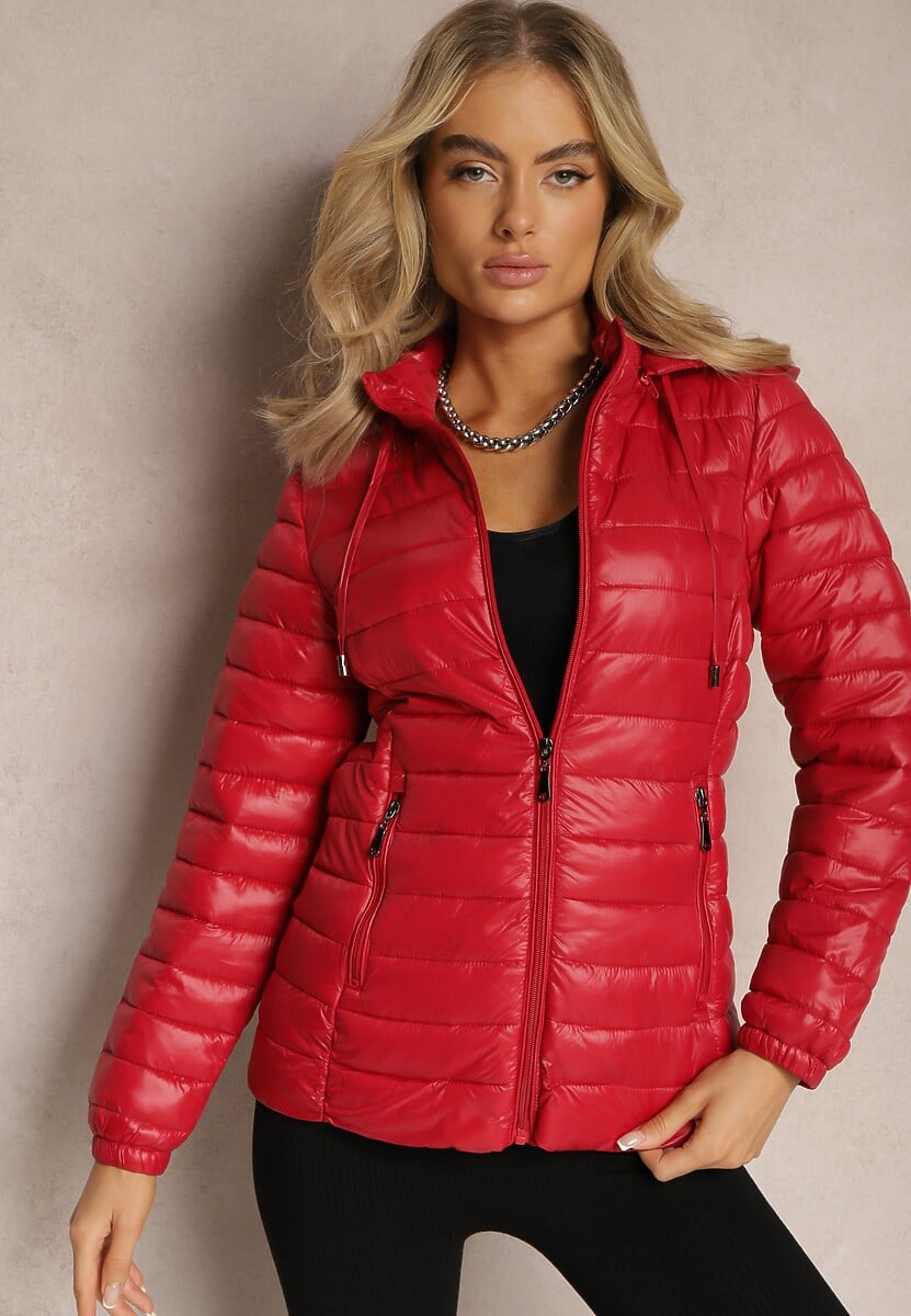 Czerwona Pikowana Kurtka z Odpinanym Kapturem Telianna
