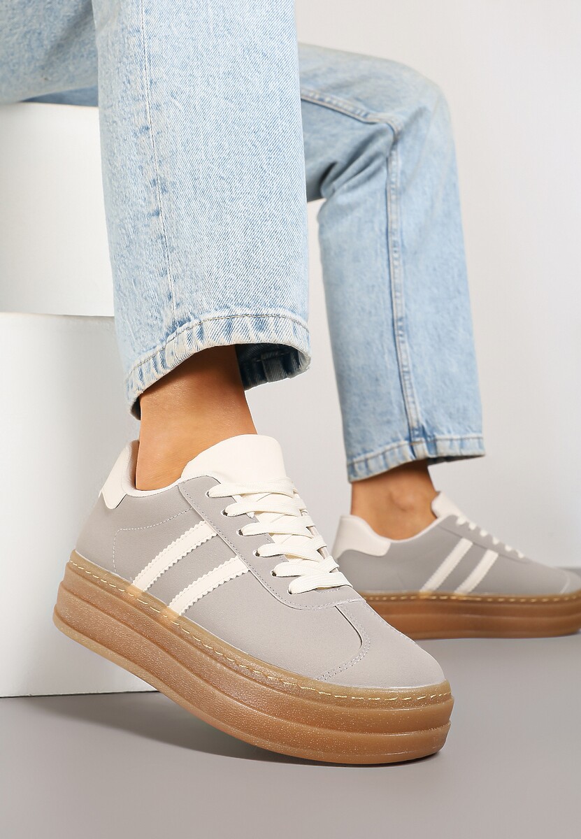 Szare Sneakersy na Tłoczonej Platformie Ozdobione Paskami Felainora