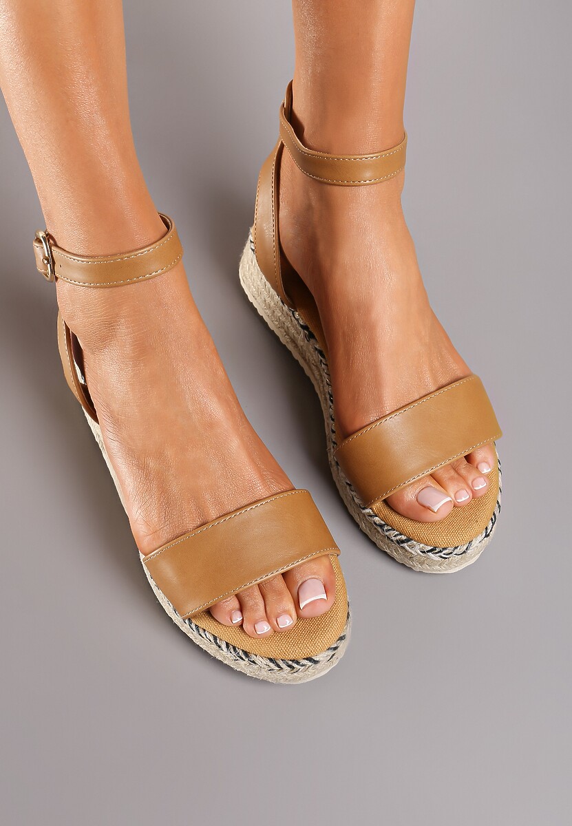 Brązowe Sandały z Ekoskóry na Grubej Plecionej Podeszwie Zapinane na Sprzączkę Uvionna