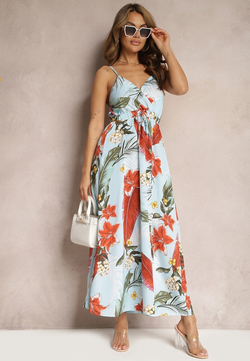 Jasnoniebieska Wiskozowa Sukienka Rozkloszowana o Kopertowym Dekolcie na Ramiączkach Filinestia