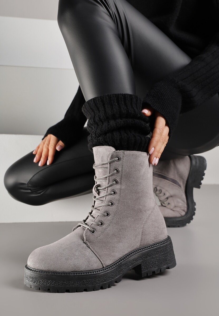 Czarne Sznurowane Botki na Grubej Podeszwie Vagala