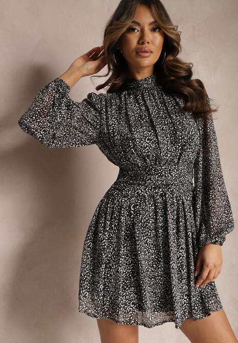 Czarna Mini Sukienka ze Stójką o Rozkloszowanym Fasonie w Modny Wzór Liremese