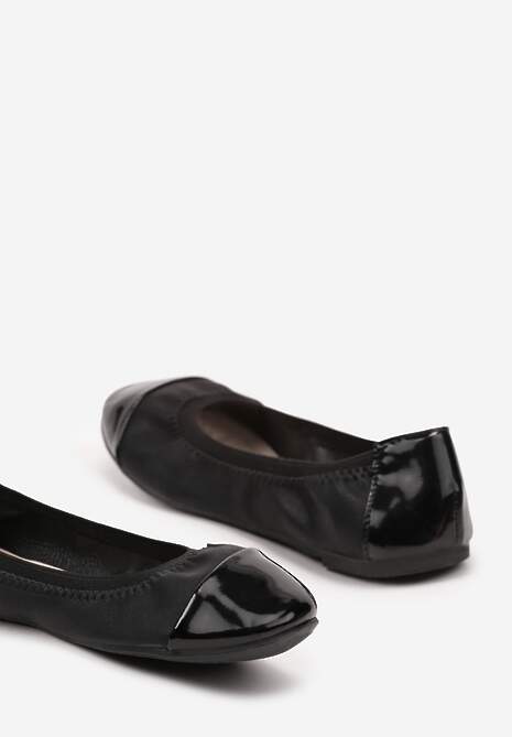 Czarne Balerinki z Wkładką ze Skóry Naturalnej i Lakierowanymi Aplikacjami Talisza