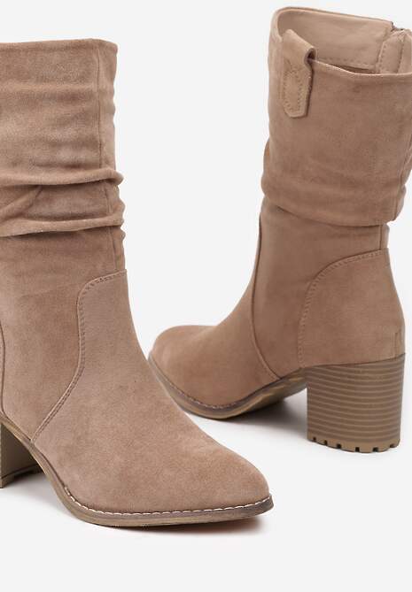 Ciemnobeżowe Botki o Fasonie Kowbojek z Marszczoną Cholewką za Kostkę Alfzara