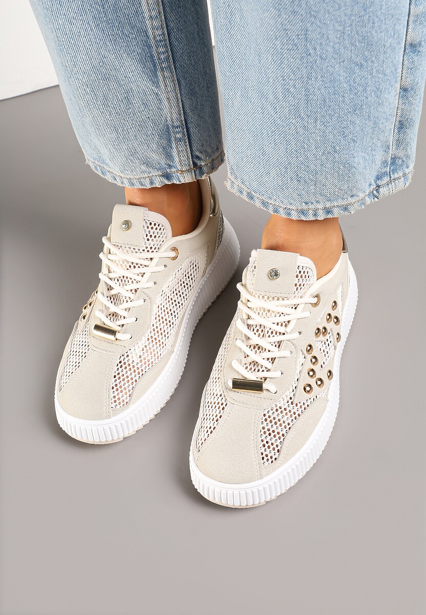 Beżowe Sneakersy Ozdobione Gwiazdą i Nitami Zeloti