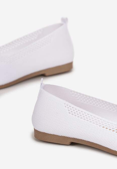 Białe Płaskie Balerinki Plecione z Ozdobnymi Wycięciami Daniya