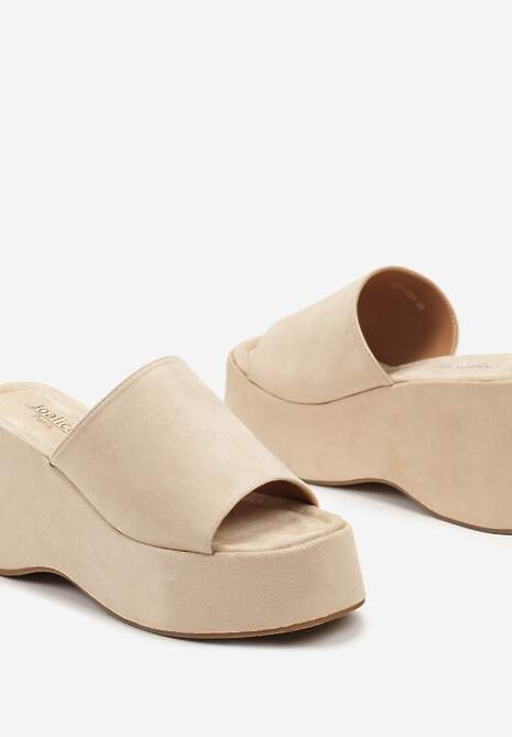 Beżowe Klapki z Ekozamszu na Koturnie Rosolia