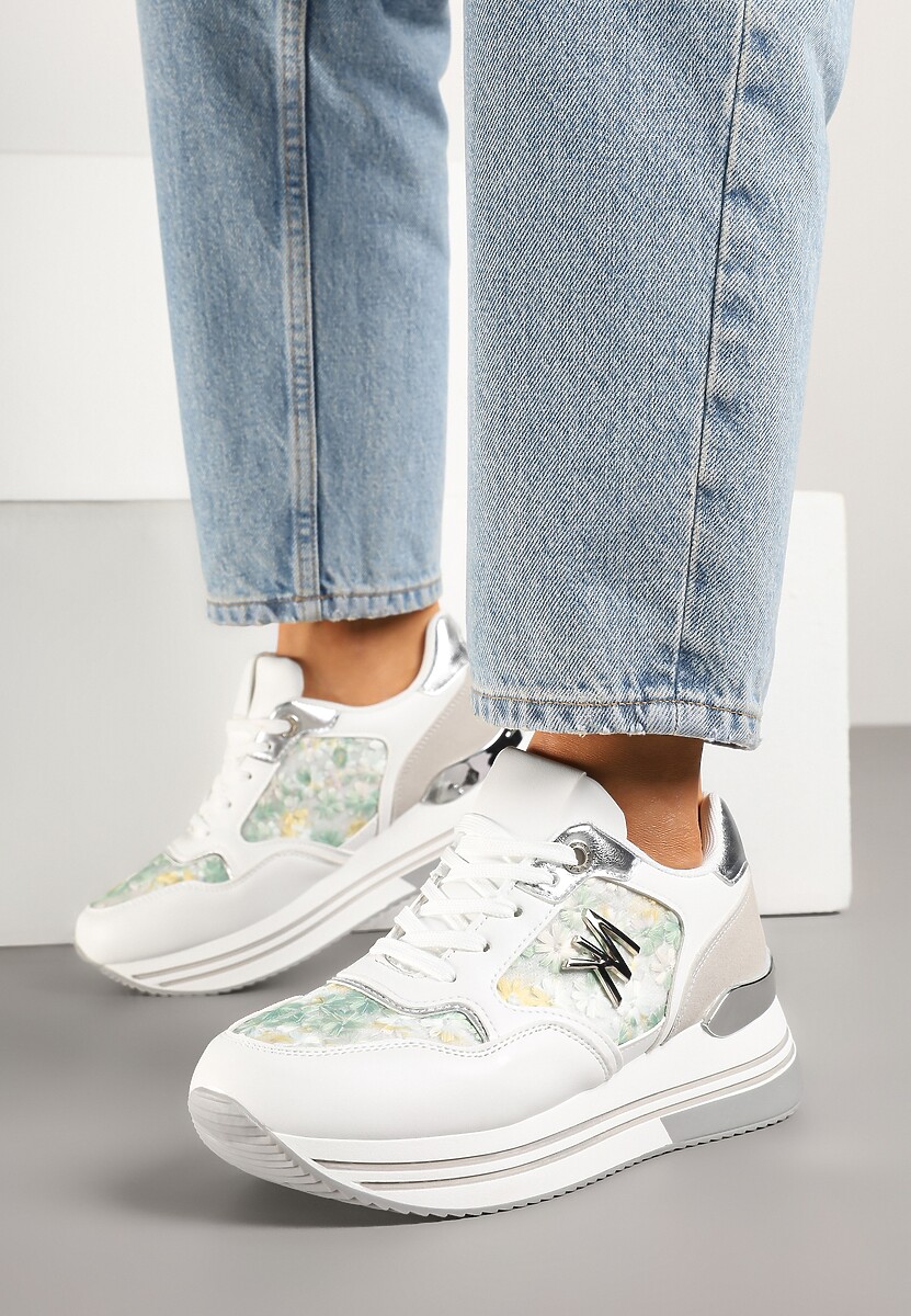 Biało-Czarne Sneakersy Ozdobione Metalicznymi Literami Divlirra