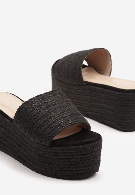 Czarne Plecione Klapki na Platformie z Szerokim Paskiem Peonnit