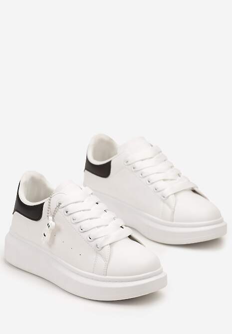 Biało-Czarne Casualowe Sneakersy z Zawieszką Misiem Ulevidia