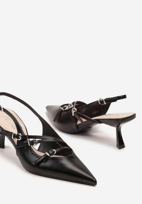 Czarne Sandały Typu Kaczuszki Ozdobione Paskami i Sprzączkami Viranivia