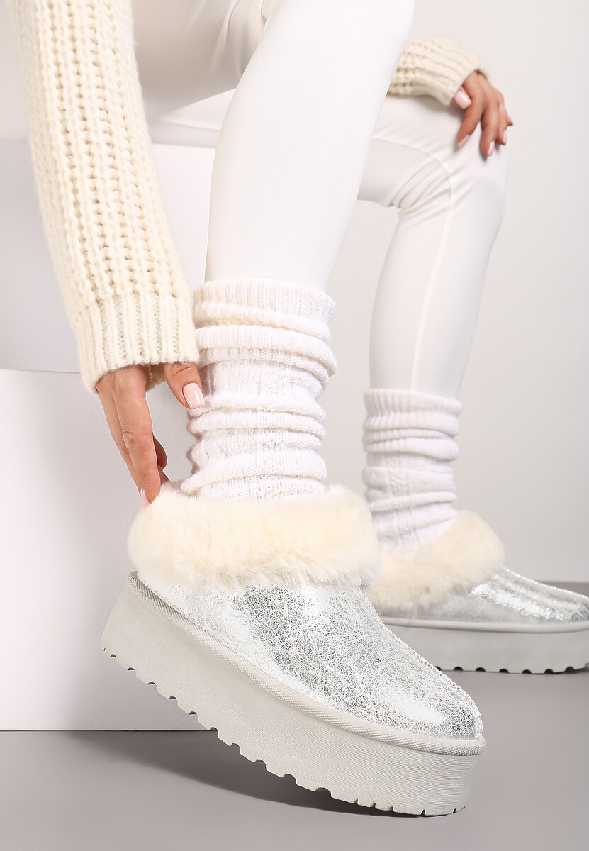 Srebrne Krótkie Śniegowce Wsuwane na Grubej Podeszwie Ozdobione Futerkiem Azida