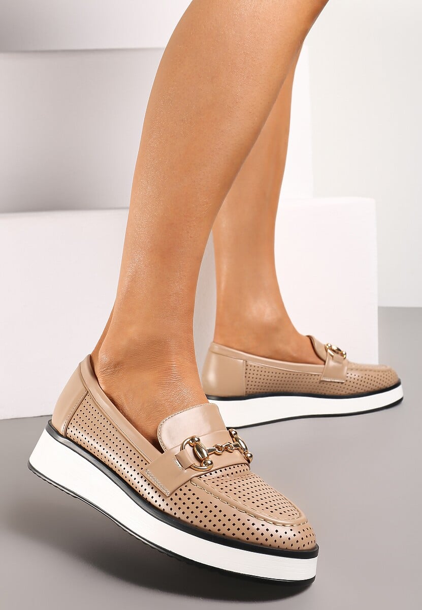 Białe Ażurowe Mokasyny z Ekoskóry na Grubej Podeszwie z Metaliczną Klamrą Valesin