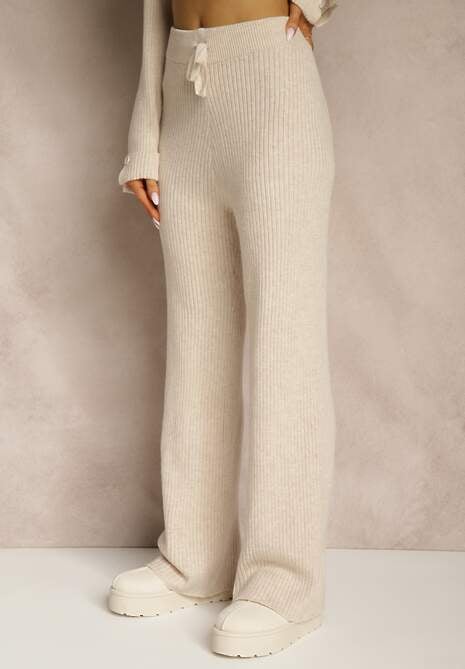 Jasnobeżowy Komplet z Wełną i Bawełną Sweter z Guzikami i Szerokie Spodnie Reinelia