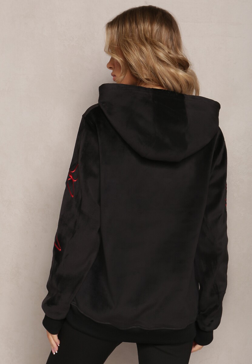 Czarna Bluza z Polarem i Haftami na Rękawach Janakame