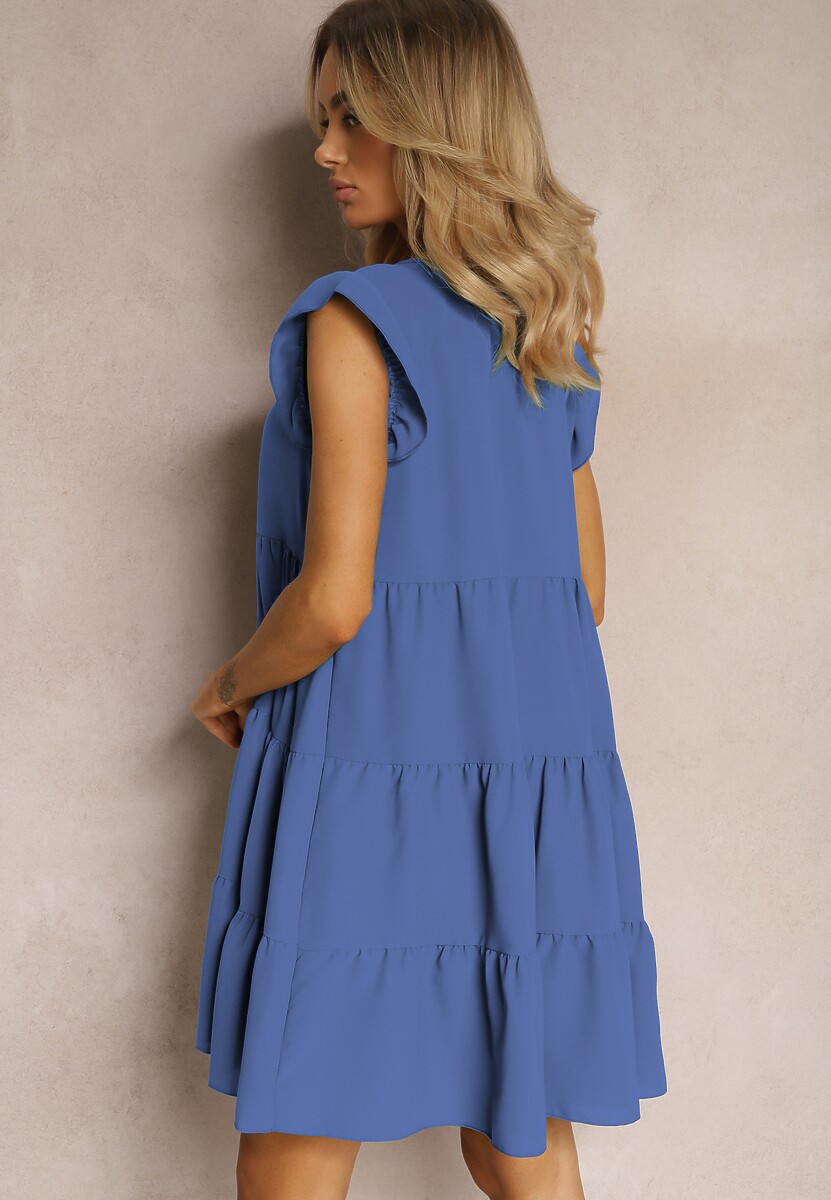 Niebieska Sukienka z Krótkim Rękawem i Ozdobnymi Falbankami o Rozkloszowanym Kroju Vetesa