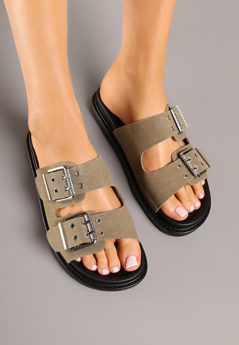 Zielone Klapki Ozdobione Klamrami Teitelle