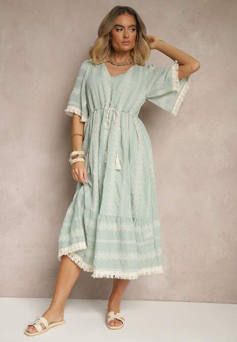 Miętowa Rozkloszowana Sukienka Boho z Bawełny Zdobiona Haftem i Wiązaniem Koriruna