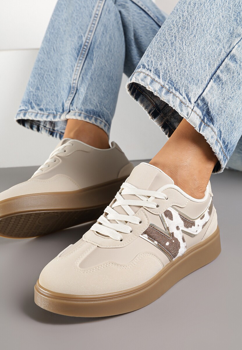 Beżowe Sneakersy Ozdobione Geometrycznym Motywem w Krowie Łaty Benike