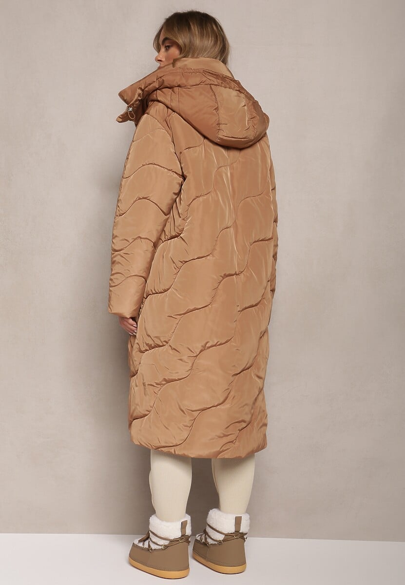 Beżowa Pikowana Kurtka Płaszcz za Kolano z Kapturem Kelotta