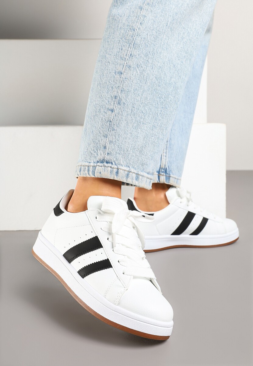 Czarne Sneakersy w Stylu Kultowych Tenisówek z Ozdobnymi Paskami Marazea