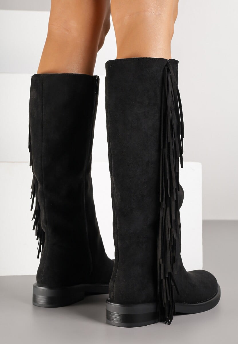 Czarne Kozaki z Imitacji Zamszu w Estetyce Boho Zdobione Frędzlami Vemarose