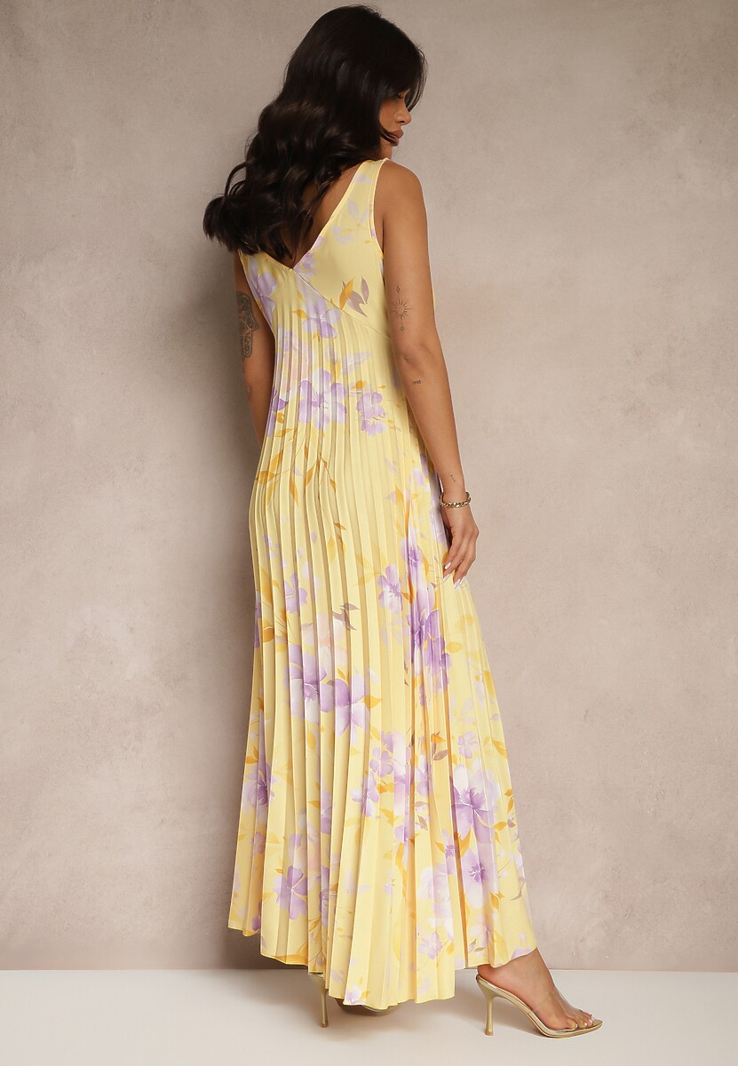 Żółta Plisowana Sukienka o Rozkloszowanym Fasonie na Szerokich Ramiączkach Nitanela