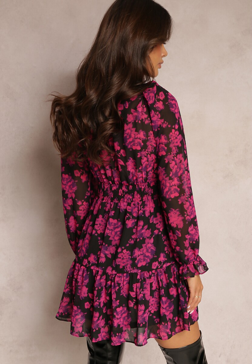 Różowa Sukienka Mini o Rozkloszowanym Fasonie w Kwiaty z Falbankami Mizaja