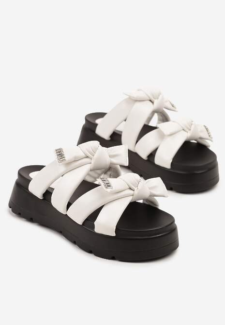 Białe Klapki na Platformie Ozdobione Kokardami i Cyrkoniami Redalline