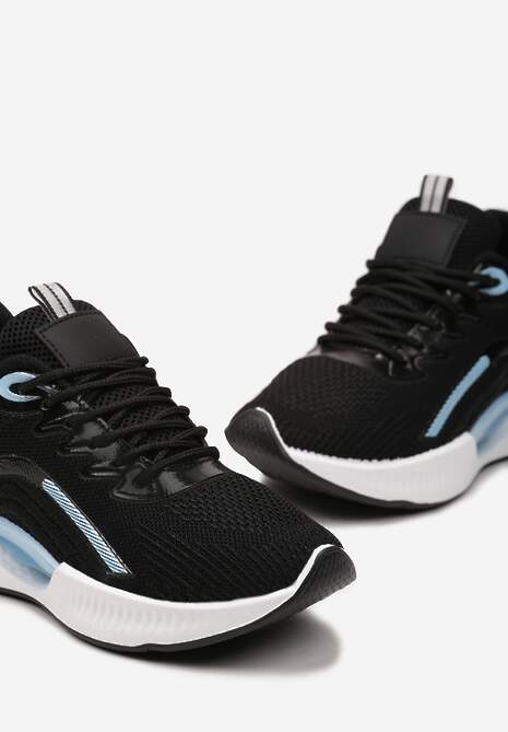 Czarne Buty Sportowe z Siateczki z Ozdobną Wstawką na Podeszwie Yllaria