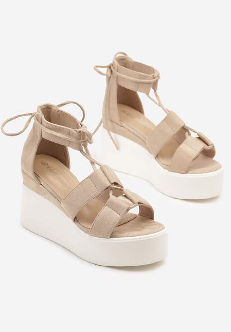 Beżowe Sandały na Koturnie z Wiązaniem Fevalenne