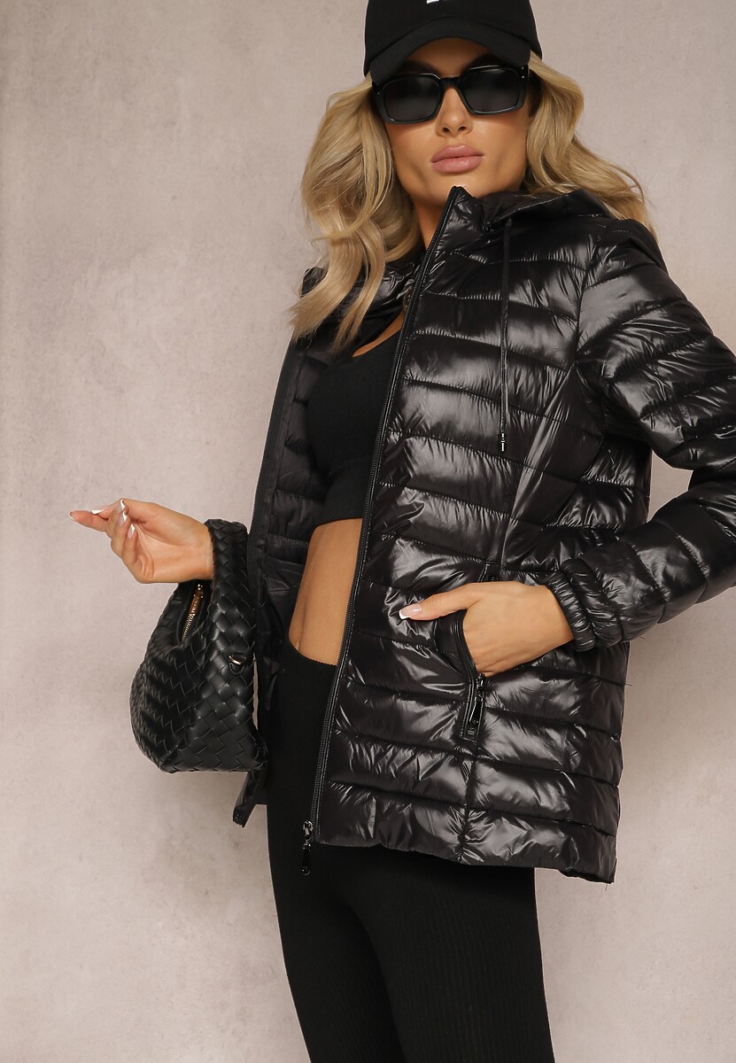 Czarna Pikowana Kurtka z Odpinanym Kapturem Telianna