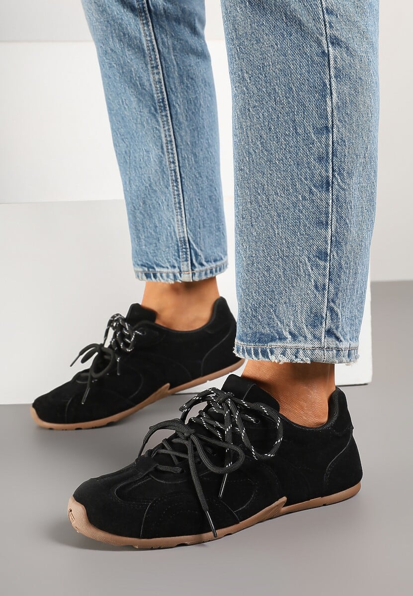 Czarne Sneakersy Ozdobione Podwójnym Sznurowaniem Lirania