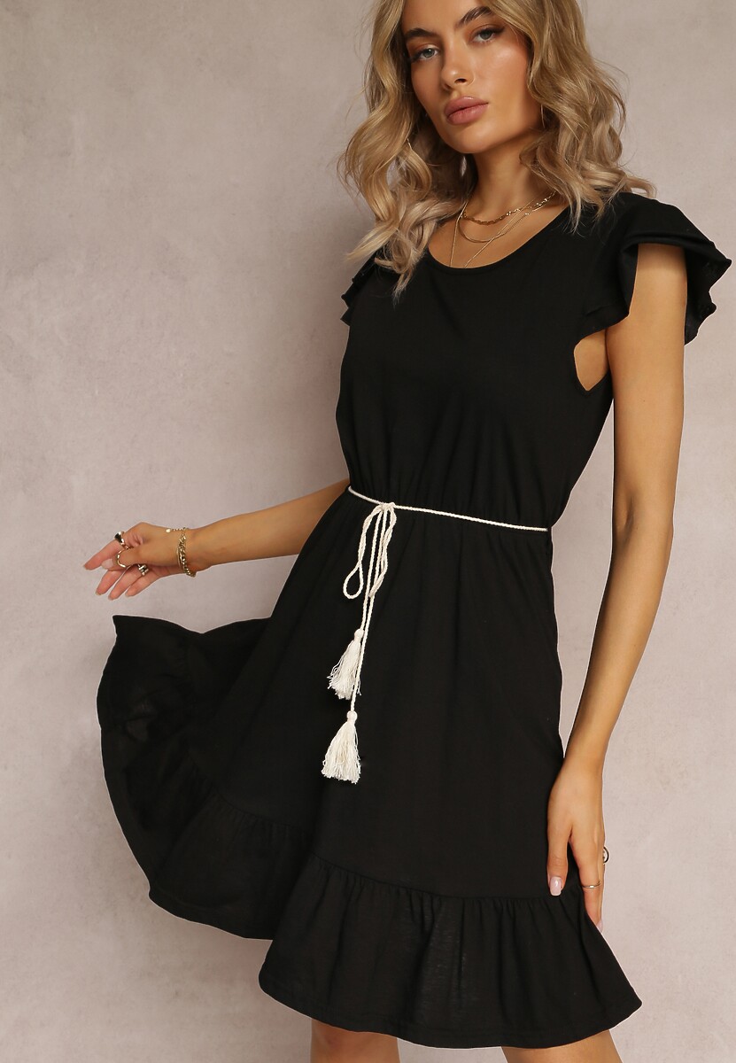 Czarna Sukienka o Rozkloszowanym Fasonie z Bawełny Ozdobiona Falbankami Kadan