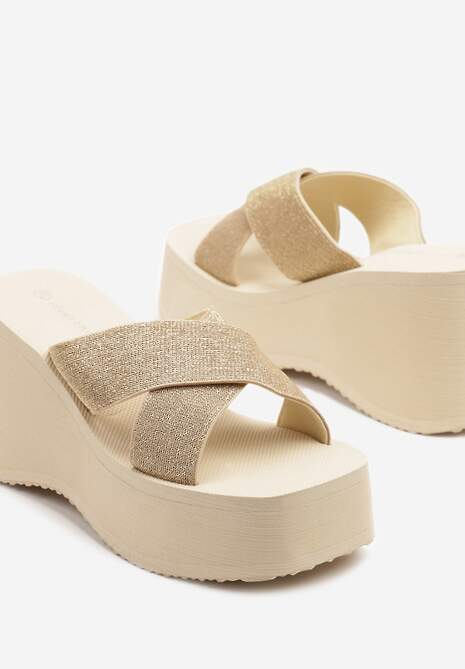 Złote Klapki na Koturnie z Paskami w Kształcie X Janiffia