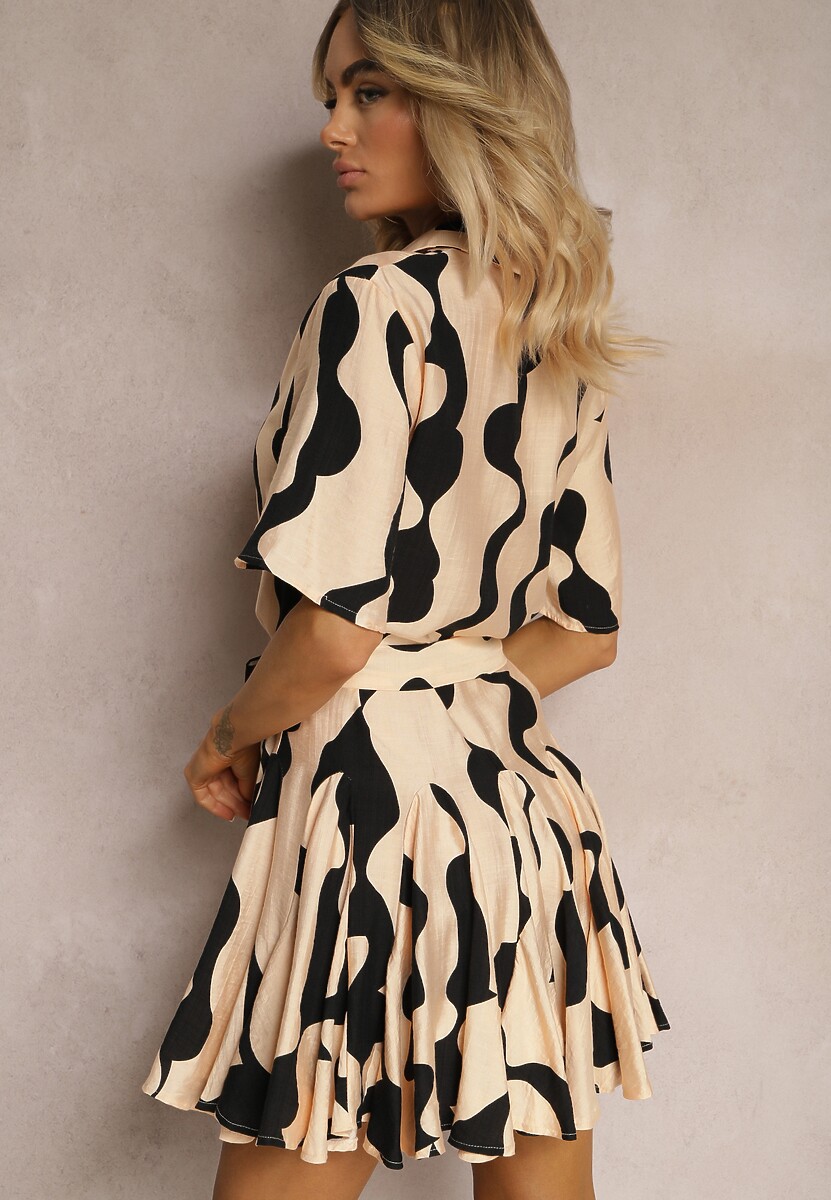 Beżowo-Czarna Rozkloszowana Sukienka z Krótkim Rękawem Zapinana na Guziki z Materiałowym Paskiem Nedia